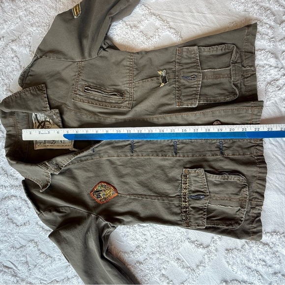 ChiQil Olive Utility Jacket for Women - Picture 9 of 10